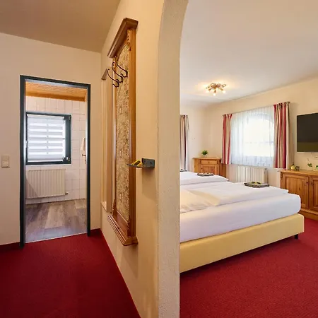 Oda ve Kahvaltı Boutique House Happyellow Saalbach-Hinterglemm