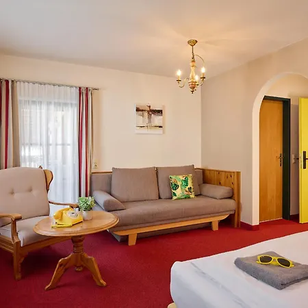 Boutique House Happyellow 3* Saalbach-Hinterglemm